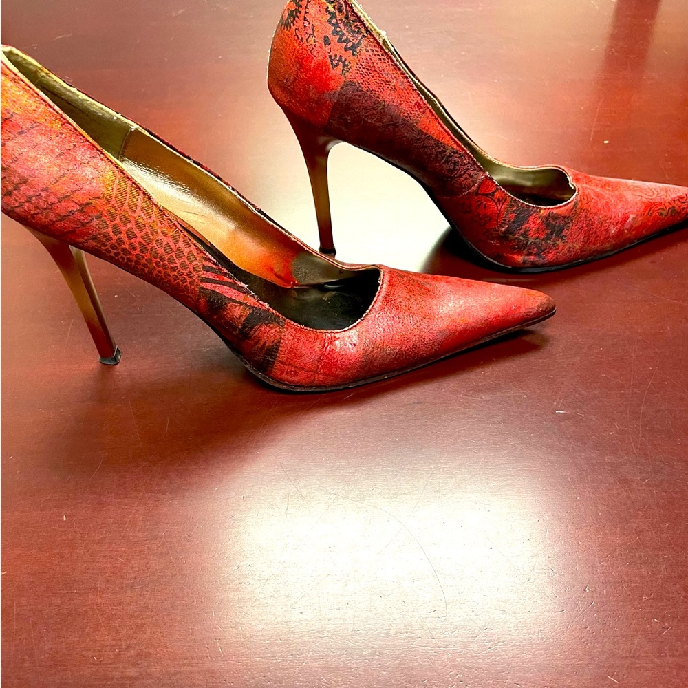 Pattern red heels